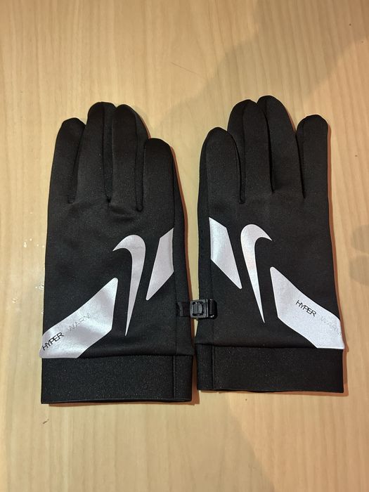 Футболный перчатки