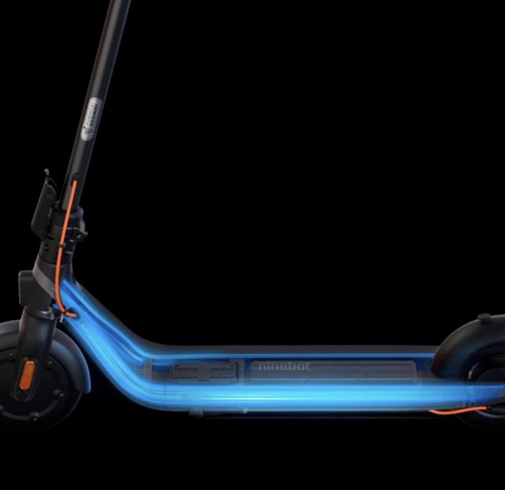 Продам электросамокат Ninebot KickScooter E2 Plus