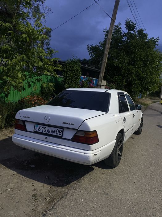 Мерседес W124 2.3 Карбюратор
