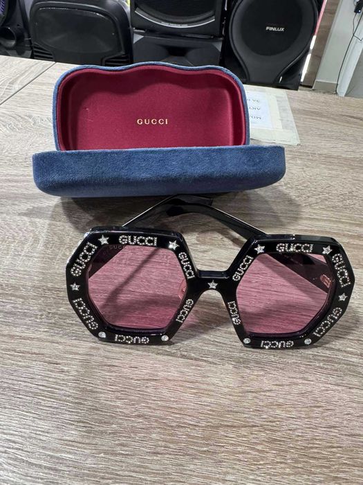 Предлагам ви Дамски Слънчеви очила Gucci GG0772S 012