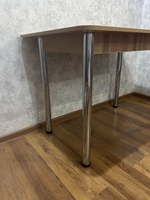 Продам кухонный  стол