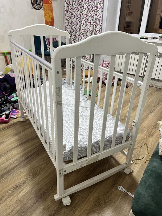 Детская кроватка