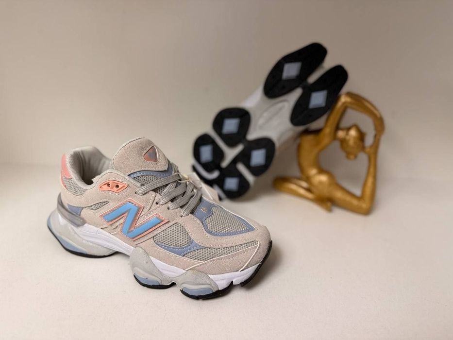 Adidași New Balance 9060