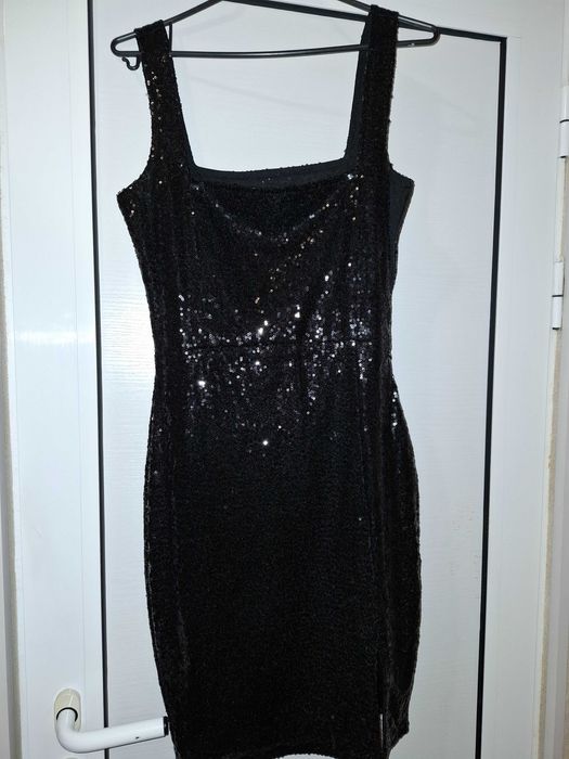 Официална рокля с пайети