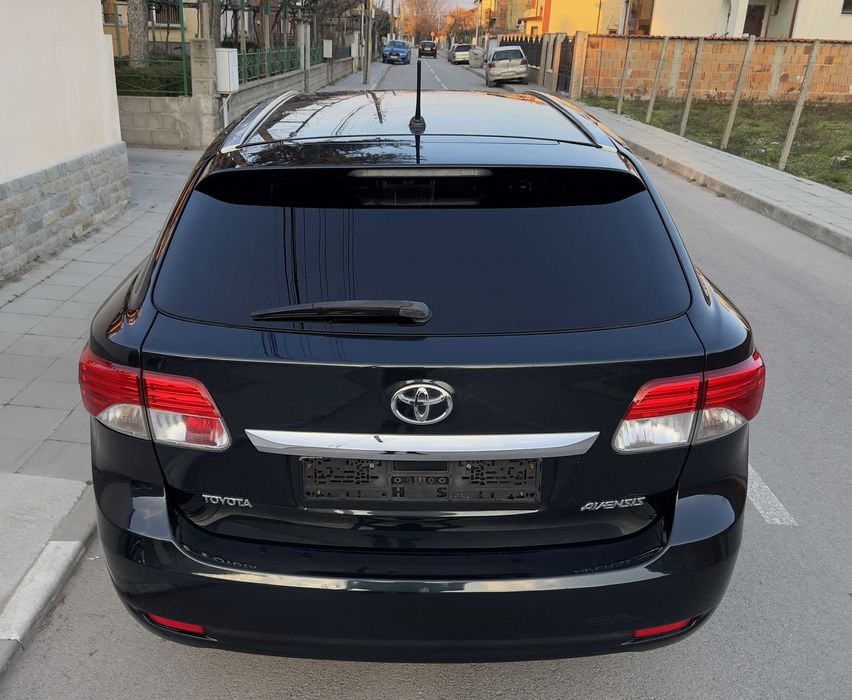 Toyota Avensis 2.2 D-4D 2014г