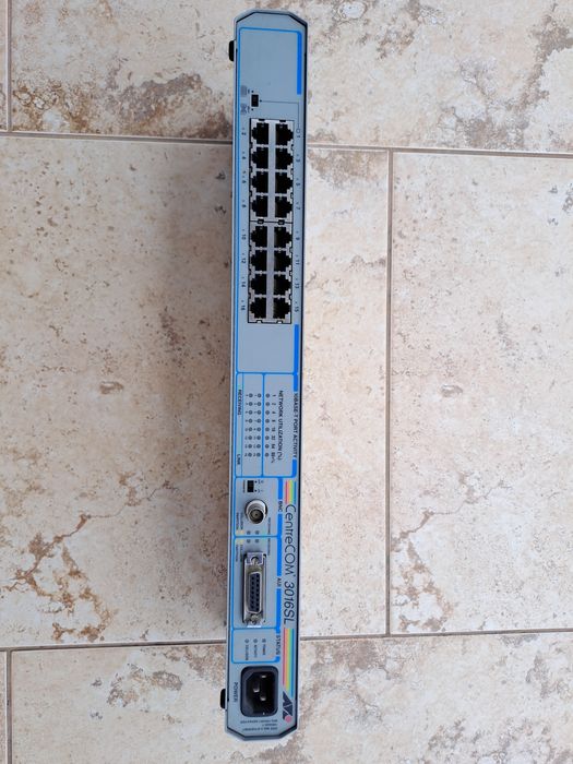 Router Allied Telesyn CentreCOM 3016SL