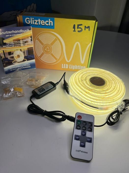 Banda led waterproof siliconica 15m cu bluetooth app pe telefon