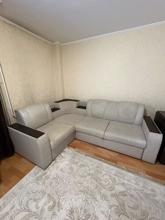 Продам диван уголовой
