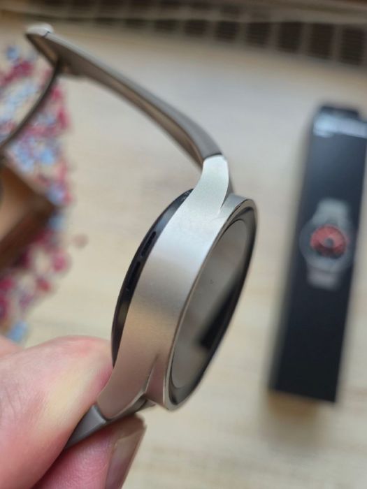 Продам смарт-часы Galaxy Watch 5 Pro