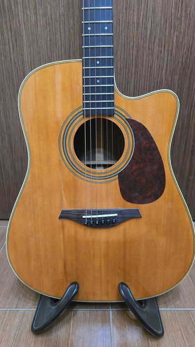Vintage VEC 1100N all solid акустична китара