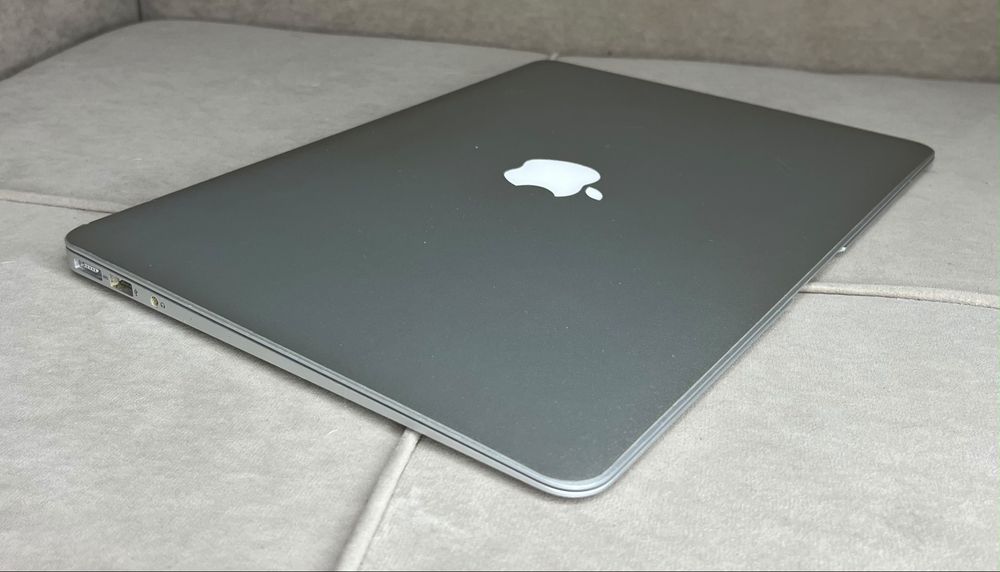 Продается Ноутбук Macbook air 13