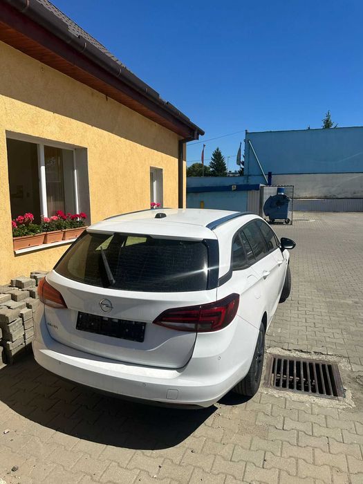 Autoturism marca OPEL ASTRA