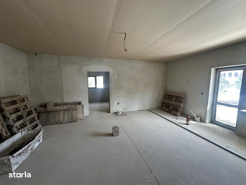 Hotel semifinisat 2300mp utili la Paltinis