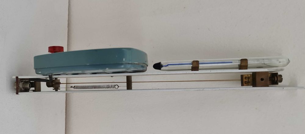 Стар метален хигрометър и термометър WSZ Kraukow Poland