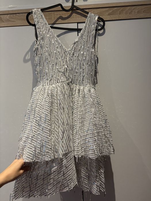 официална рокля с пайети