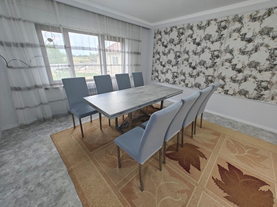 Продам стол со стульями