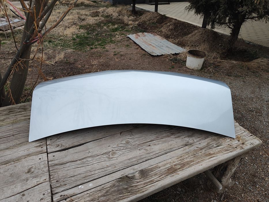 Крышка багажника  кобальта