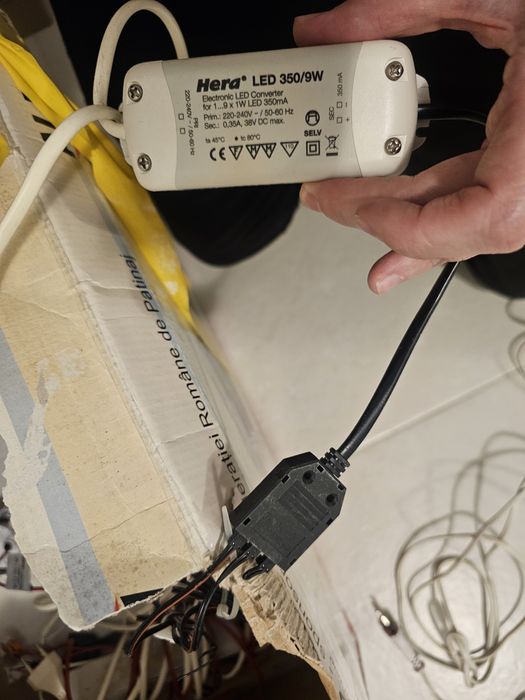 Spoturi led cu adaptor