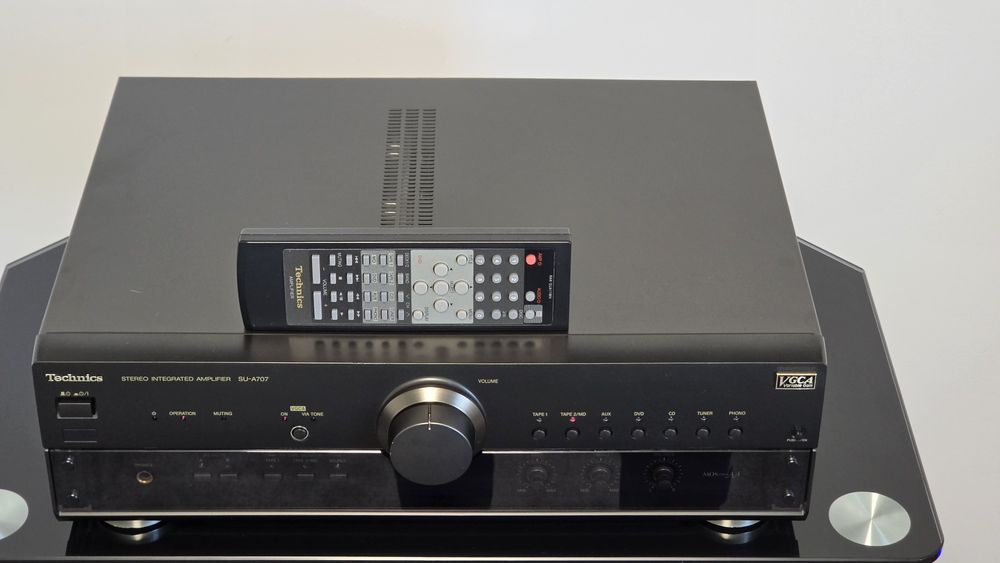 Amplificator stereo Technics SU-A707 cu telecomanda