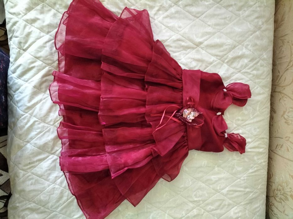 Платье детское на 5-6 лет