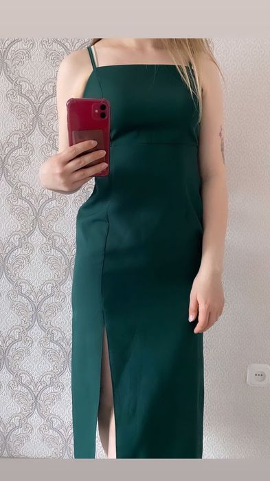 Продам женские платья