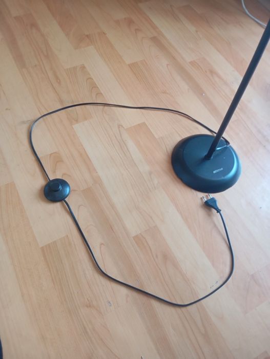 Продам напольную лампу