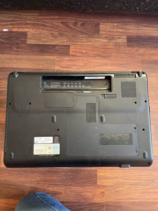 Laptop HP Compaq Presario CQ71 - pentru piese