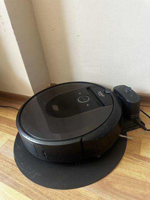 Робот прахосмукачка IRobot I8