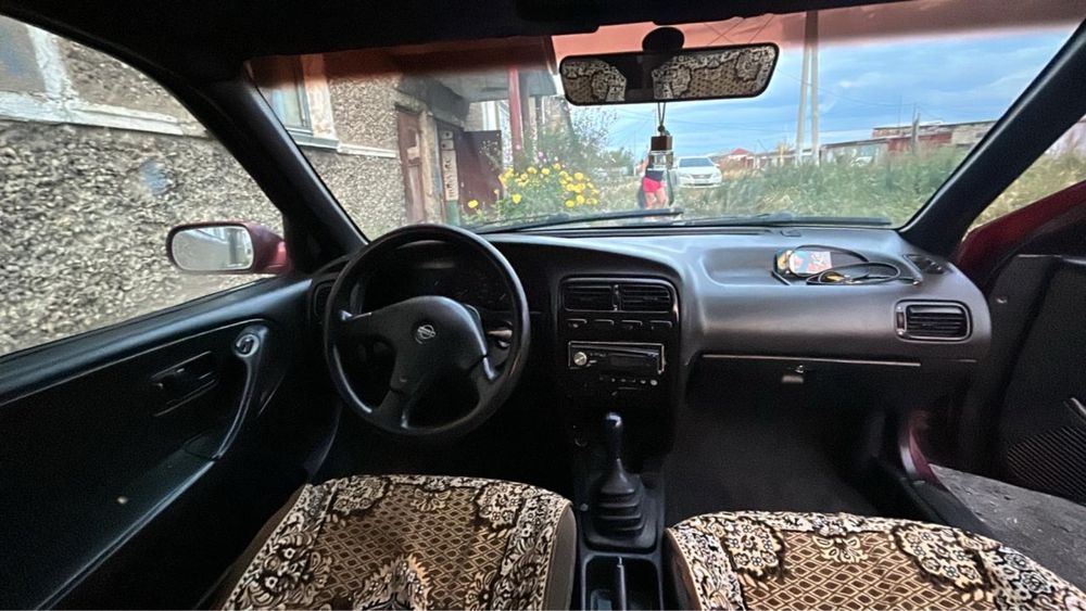 Продам машину  Ниссан