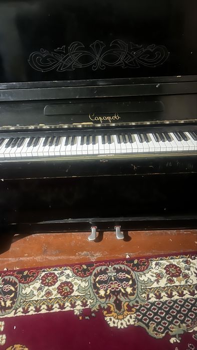 Сарамов пианино продается срочно!