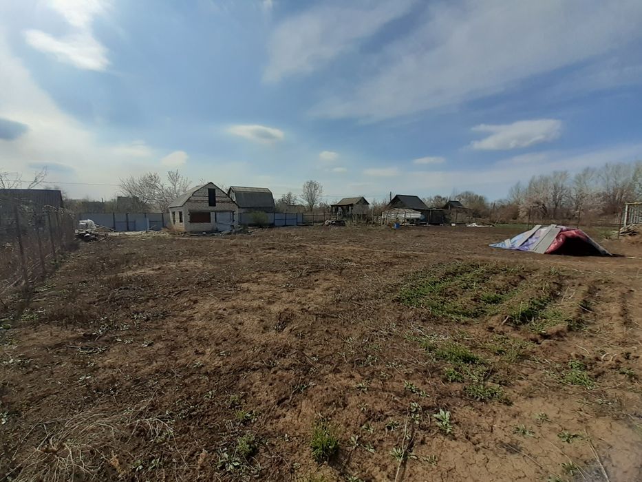 Продам участок. Вишневый сад.