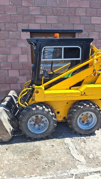 Услуги минипогрузчика