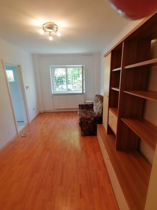 Proprietar  vând  garsonieră  32mp în Râcădau