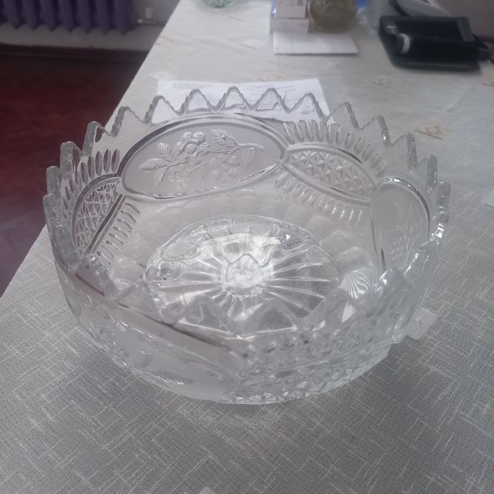Голяма кристална  фруктиера.!