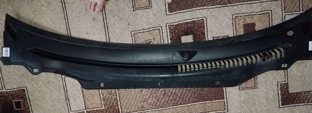 Продам оригинальные решетку Жабо  на  Jaguar  X-Tyre кузов X-400 .