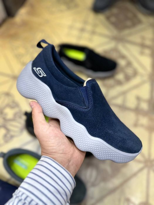 Новые мужские кроссовки Skechers