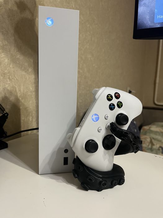 Xbox Series S 512 Gb + игры