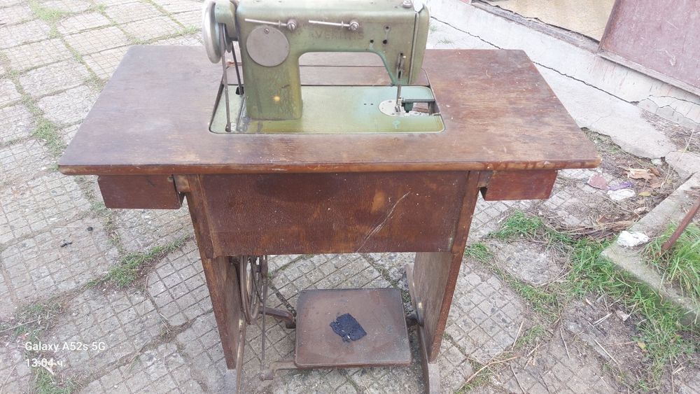 Стара шевна машина Veritas
