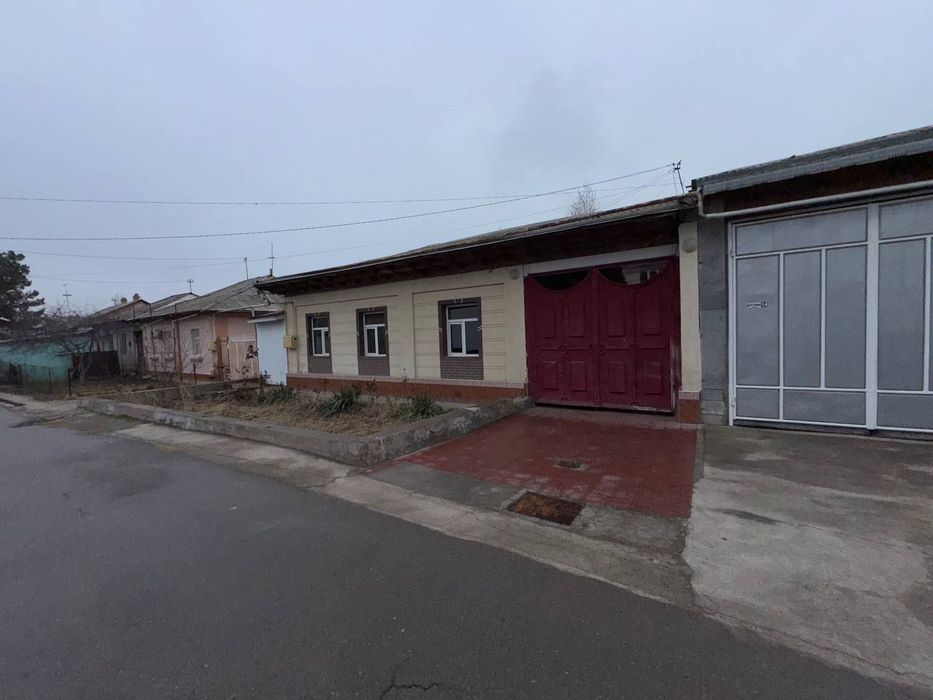 Yangiyoʻl uy sotiladi