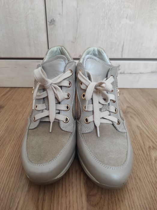 Весенние ботинки