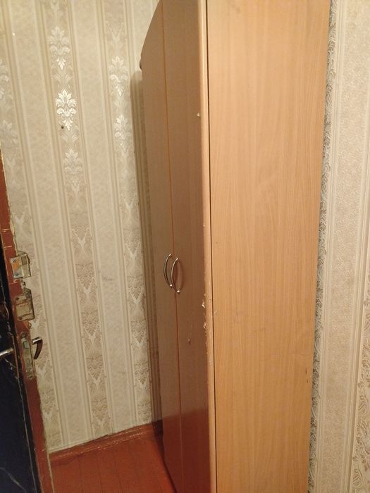 Продам столы стенку шкаф прихожку