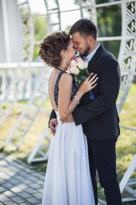 Продам невероятно красивое, шелковое платье!