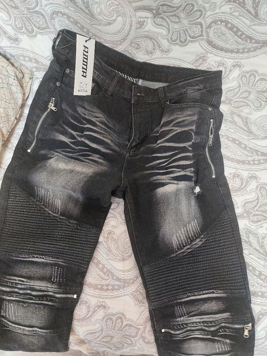 Продаются джинсы