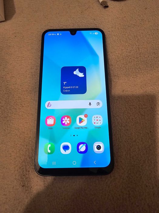 Продавам Samsung A16