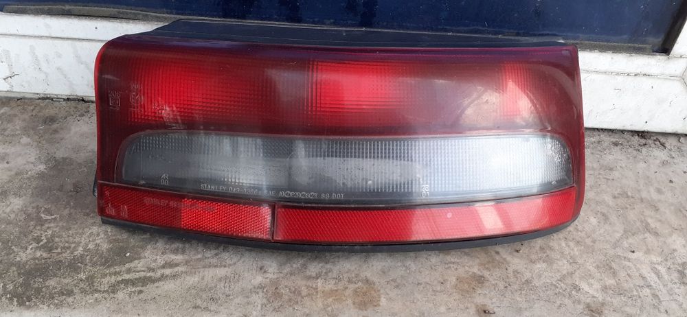 Десен Стоп Mazda 323 BG Hatchback 1994 Година Мазда 323 Хечбек.