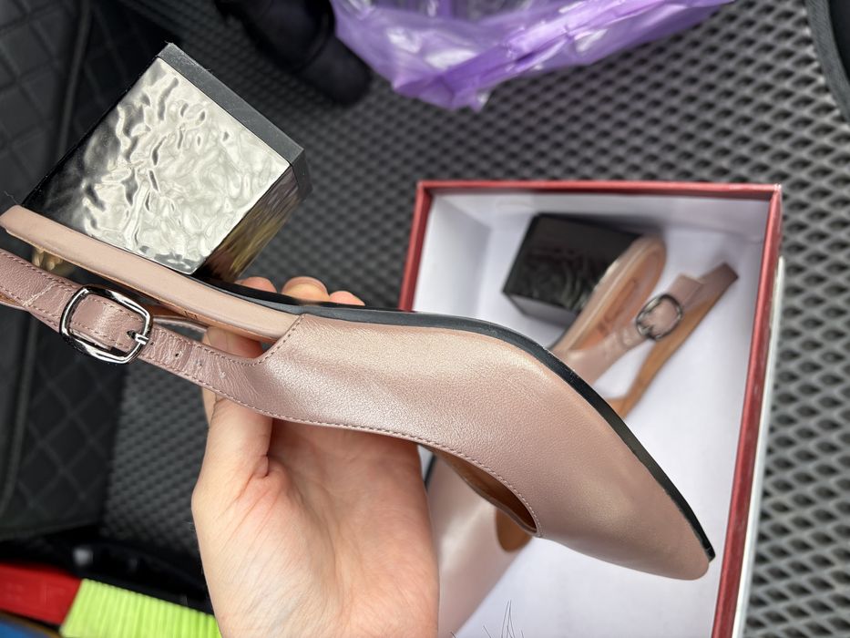 Босоножки 37 размер