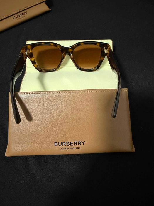 Ochelari de soare Burberry BE4489U