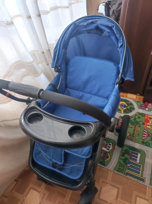 Продаю коляску в отличном состояние