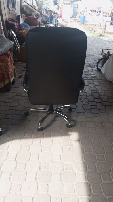 Кресло черное б/у