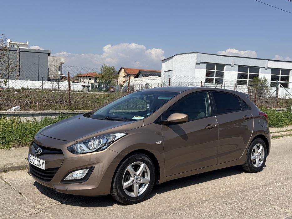 Hyundai i30 Facelift 1.4 diesel /lumini ambientale